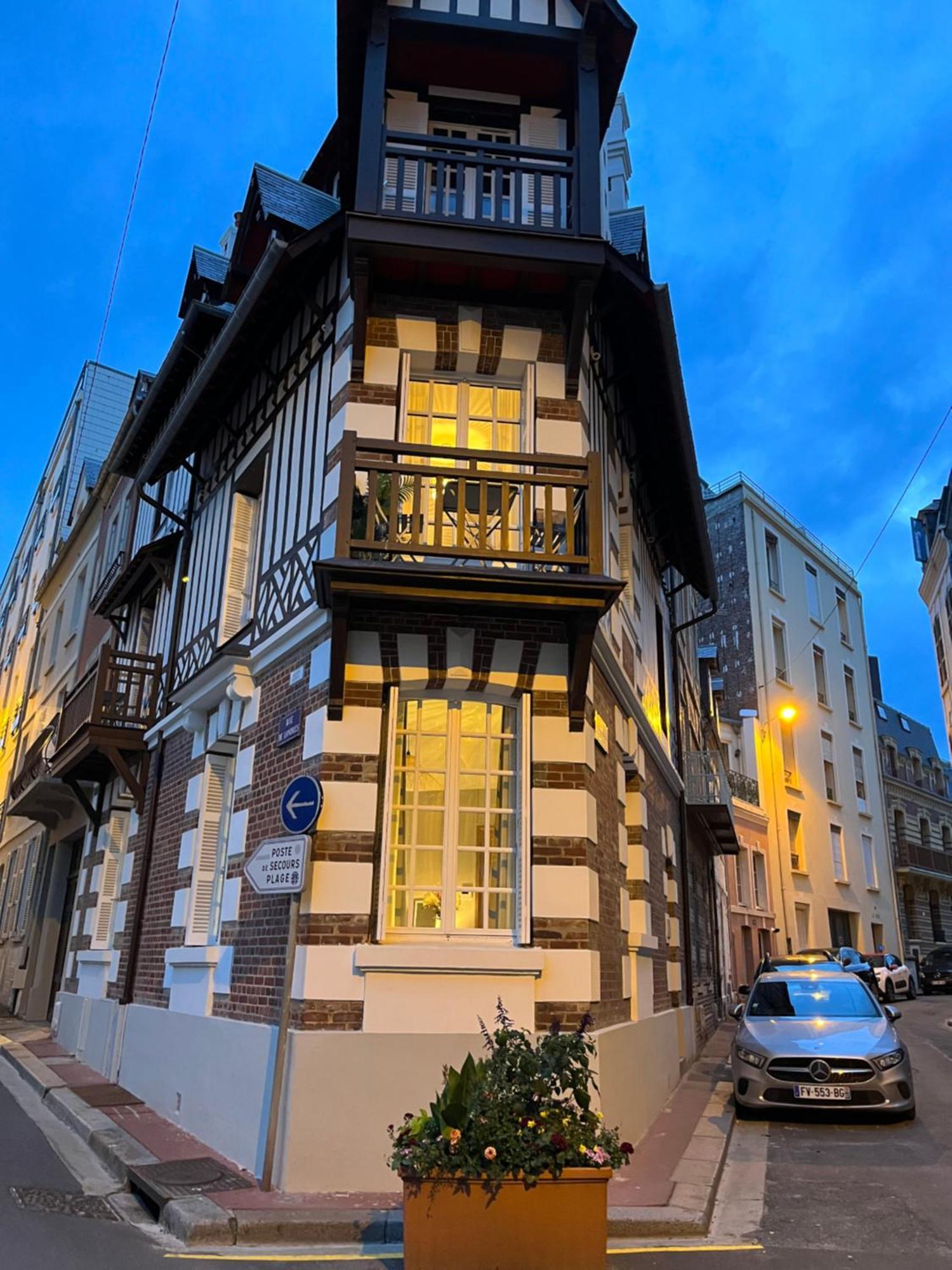 L Emeraude - Trouville Bagian luar foto